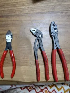 Item thumbnail for item a3cacf13-a3af-4895-a4ee-e320ed4f19b8