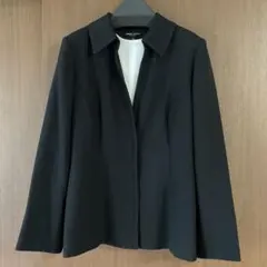 お仕事、卒業式、入学式、就活、面接、結婚式やお出かけに黒のジャケットのサムネイル
