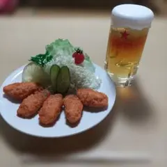 カキフライと生ビール　食品サンプル