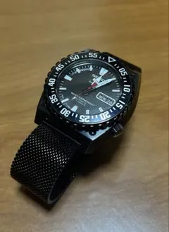 SEIKO5スポーツ ダイバー自動巻き 腕時計 黒い稲妻　裏スケルトン