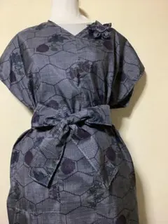 大島紬着物リメイクワンピース、コサージュとリボン付き、ハンドメイド