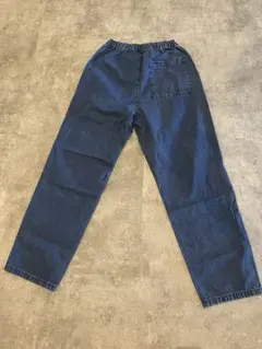 洗いざらし　デニムイージーテーパードパンツ　ブルー