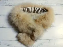 ベージュファーマフラー