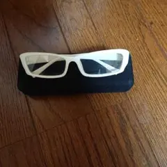 ホワイトフレーム サングラス
