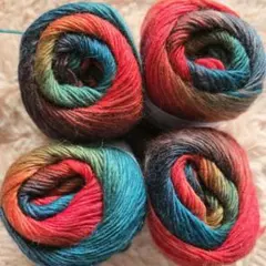 ウール100%　毛糸4玉　グラデーション　200g