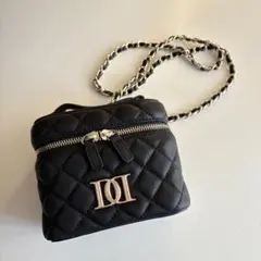 Darich キルティングスクエア ミニバッグ