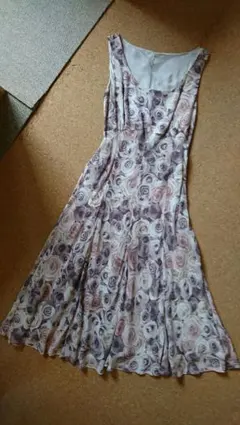 【最終値下/定価３万/結婚式】ストロベリーフィールズ 美ライン　クラシカルワンピ