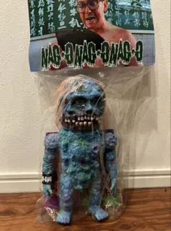 NAG-G/naggnaggnagg/ソフビ Rare 9.8inch Sofubi soft vinyl NAGNAGNAG Three eyes monster