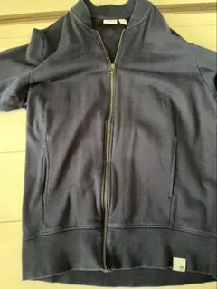 adidasジップパーカー