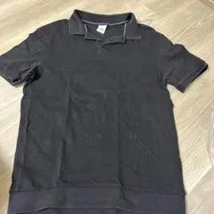 ZARAの黒半袖ポロシャツ