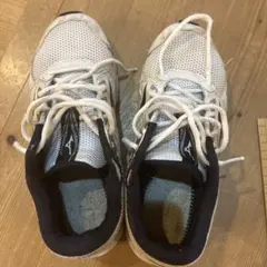 ミズノ　スニーカー