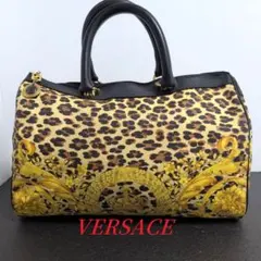 VERSACE ブラック ボックス型 ハンドバッグ ゴールド装飾 - メルカリ