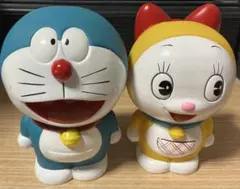 【レトロ】　⚫️非売品⚫️ ドラえもん・ドラミちゃん　2体セット　ソフビ貯金箱