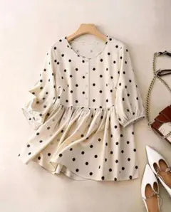 SHEIN 大きめドット柄 ペプラム 五分袖