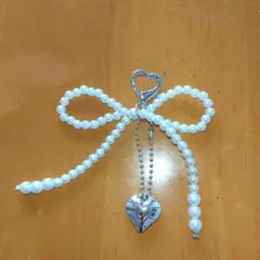 パールリボンストラップ ハートチャーム付き