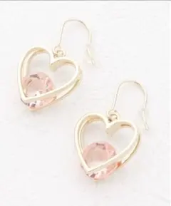 ハート型フープピアス 金色 ピンク色