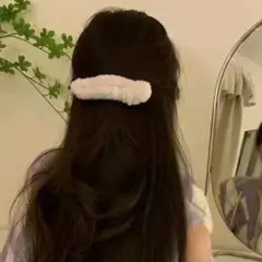 レディース ふわふわ ヘアアクセ ヘアクリップ ベージュ