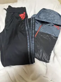 adidas フード付きジャケットとパンツセット