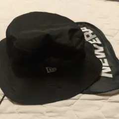 NEW ERA バケットハット日除けシェード付き ブラック　新品M〜Lのサムネイル