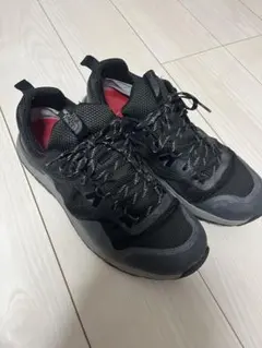 THE NORTH FACE トレッキングシューズ ブラック 28cmのサムネイル