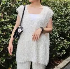 フェザーベスト ベスト