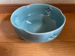 青磁 貫入 鉢 透かし彫り 陶器・菓子鉢 【新品未使用】 - メルカリ