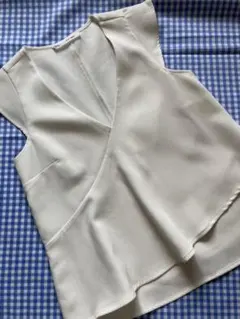 夏物SALE‼️スペイン発❗️【NEW】Sfera ノースリーブブラウス