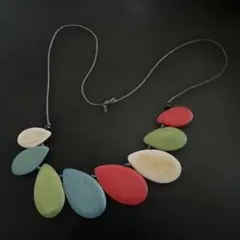 カラフル木製ペンダントネックレス