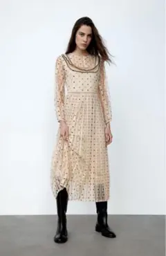 値下げ！ZARA Sサイズ　水玉プリーツワンピース