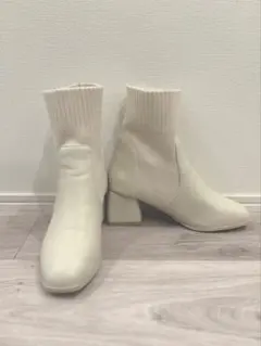 【美品】レザーブーツ/ソックスブーツ 合皮 ホワイト 23.0m ヒール6cm