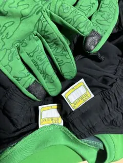 お得ATHLETA 秋冬3点セットピステハーフパンツスマホ対応手袋