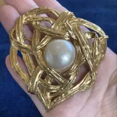 希少　イヴサンローラン ヴィンテージ ゴールド　ハート　パール　ブローチ