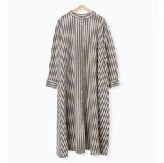 バンドカラーフレアワンピース　ブラック　サマンサモスモス