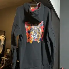 adidas グラフィック パーカー 黒 総柄