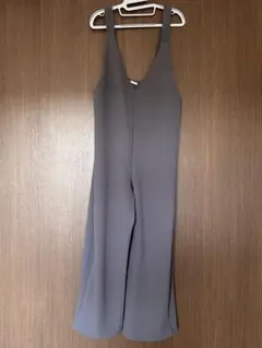 GU カットソーサロペットパンツ