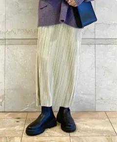 プリーツメロー　タイトスカート