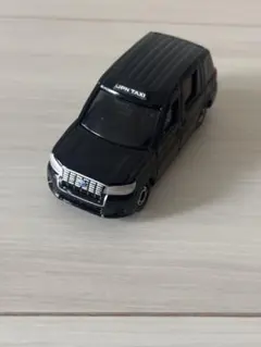 トミカ　ジャパンタクシー　JPNタクシー　ミニカー