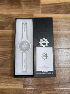 MAZZEL OFFICIAL LIGHT BAND S+ ライトバンド 美品 - メルカリ