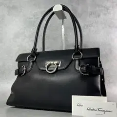 美品✨フェラガモ　ハンドバッグ　ガンチーニ　レザー　黒　フォーマル