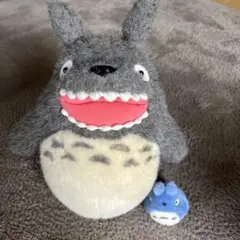 トトロ ぬいぐるみ 大きいサイズと小さいトトロ付き