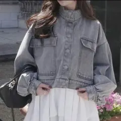 タグ付き グレー ショート丈 デニムジャケットのサムネイル