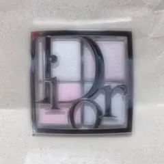 ディオール／バックステージ グロウ マキシマイザー パレット 002