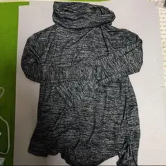 GAP 長袖カットソー Mサイズ　薄手　黒系　タートルネック