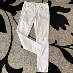 ㉖H&M DIVIDED ホワイトデニムパンツ/ダメージデニム EUR 36