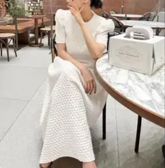 ホワイト Aライン ドレス 半袖 フレアスリーブ