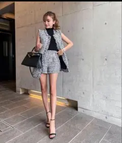 sheller シェリエ フリンジ ツイード ジレ 金ボタン スパンコール ラメのサムネイル