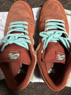 NIKE SB DUNK LOW PRO ブラウン系 スニーカーのサムネイル