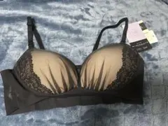 未使用タグ付き ワコール キープシルエットブラ ノンワイヤー D65のサムネイル
