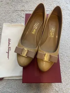 Salvatore Ferragamoフラットシューズヴァラリボン 6 1/2Dのサムネイル