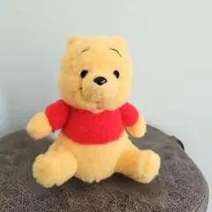 ディズニー くまのプーさん ぬいぐるみ おすわりポーズ 新品